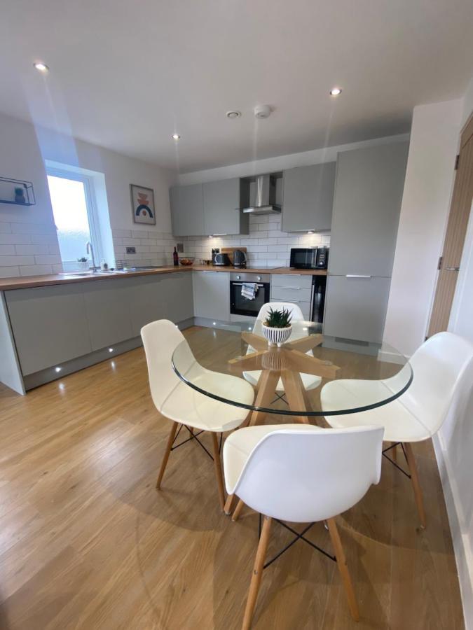 Modern 2 Bed Apartment/Free Parking/Near City/Self-Check In Handsworth Dış mekan fotoğraf