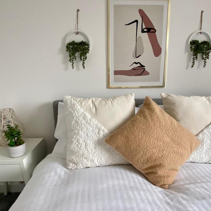 Modern 2 Bed Apartment/Free Parking/Near City/Self-Check In Handsworth Dış mekan fotoğraf